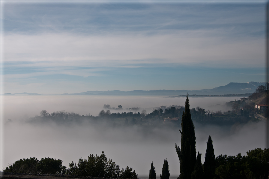 foto Colline di Romano d'Ezzelino nella Nebbia